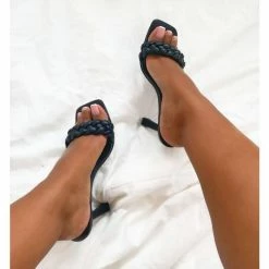 Nuheel® Woman Nuheel Women'S Mid-Heel Square Toe Woven Sandals