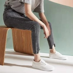 Nuheel® Woman Women's Canvas Sneakers Low Cut Canvas Shoes Lace Up Casual Tennis Shoes