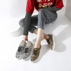 Nuheel® Woman Women's Canvas Sneakers Low Cut Canvas Shoes Lace Up Casual Tennis Shoes