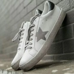 Nuheel® Woman Sequins Star Design Casual Lace-Up Distressed White Sneakers