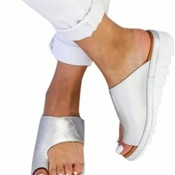 Nuheel® Woman Sandals For Women, Womens Comfy Summer Slippers For Big Toe Open Toe Casual Light Weight Flat Sandals Flip Flops