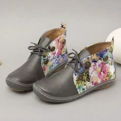 Nuheel® Vintage Ankle Boots Winter Flower Pattern Splicing Leather Boots Lace-Up 64 Nuheel® Vintage Ankle Boots Winter Flower Pattern Splicing Leather Boots Lace-Up
