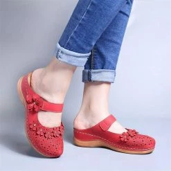 Nuheel® Women's Clogs Leather Slippers Leather Slip On Mules Flat Sandals 67 Nuheel® Women's Clogs Leather Slippers Leather Slip On Mules Flat Sandals