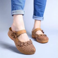 Nuheel® Women's Clogs Leather Slippers Leather Slip On Mules Flat Sandals 84 Nuheel® Women's Clogs Leather Slippers Leather Slip On Mules Flat Sandals