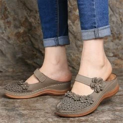 Nuheel® Women's Clogs Leather Slippers Leather Slip On Mules Flat Sandals 122 Nuheel® Women's Clogs Leather Slippers Leather Slip On Mules Flat Sandals